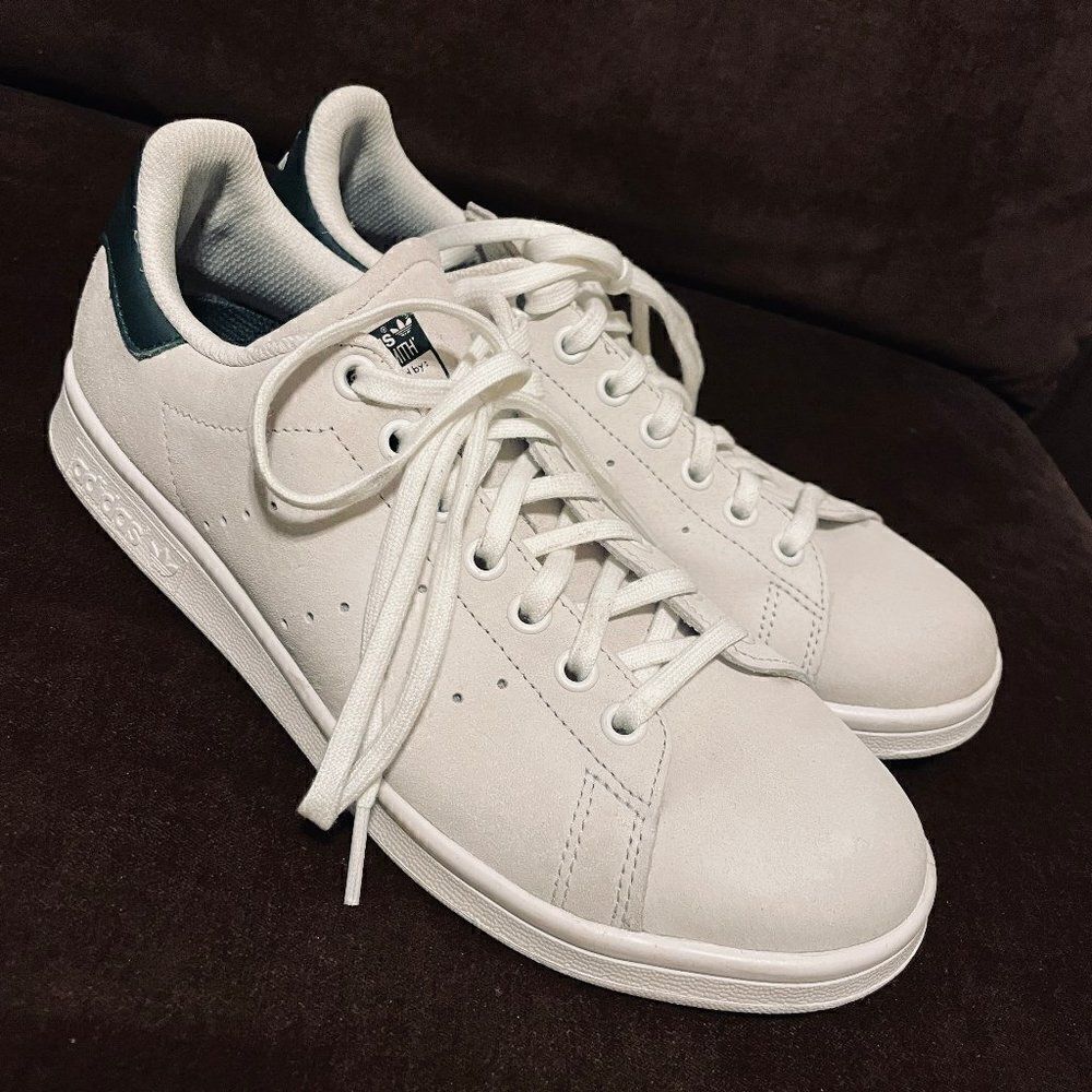 Mint Condition Adidas Stan Smith Light Bone Suede uppers with Forest Green Tab
